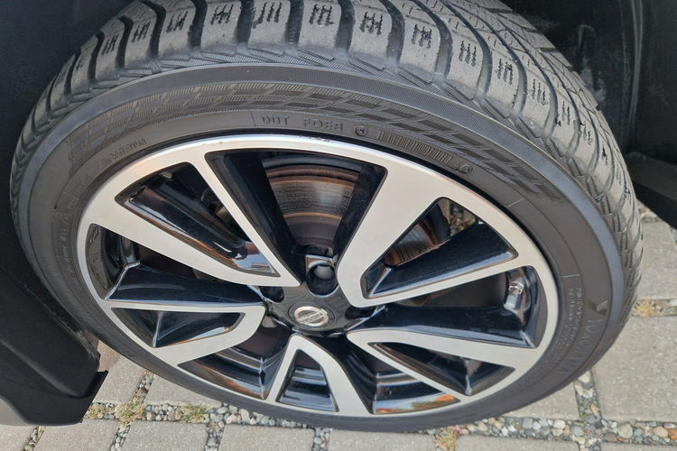 Nissan Qashqai Ledy. ASO.4x4. Skóra. Panorama. Bogato wyposażony. zdjęcie 41