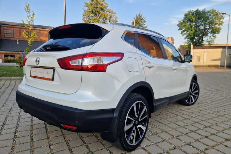 Nissan Qashqai Ledy. ASO.4x4. Skóra. Panorama. Bogato wyposażony. zdjęcie 9