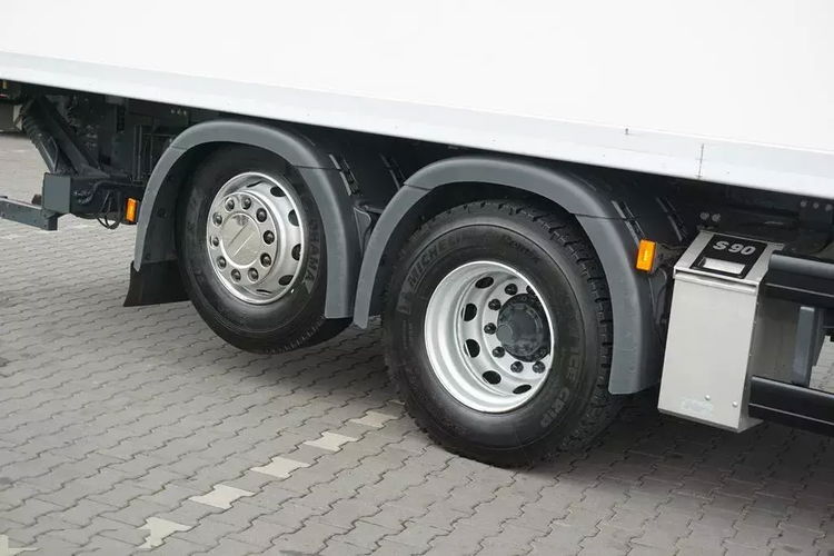 Scania P 450 / EURO 6 / CHŁODNIA + WINDA / 18 PALET / OTWIERANY BOK / MAŁO UŻYWANA zdjęcie 32