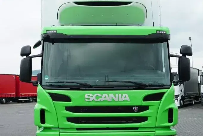 Scania / P 360 EURO 6 / CHŁODNIA + WINDA / 21 PALET / RETARDER zdjęcie 14