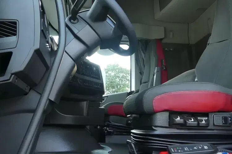 Volvo FH 4 540 / 6x2 / EURO 6 / RETARDER / RAMA DO ZABUDOWY / zdjęcie 13