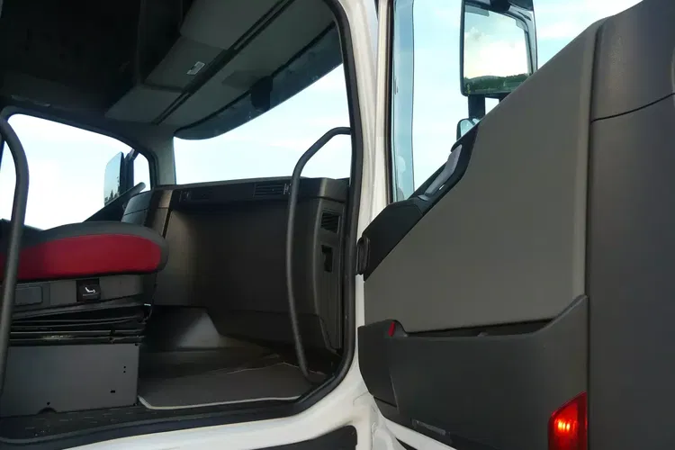 Volvo FH 4 540 / 6x2 / EURO 6 / RETARDER / RAMA DO ZABUDOWY / zdjęcie 14
