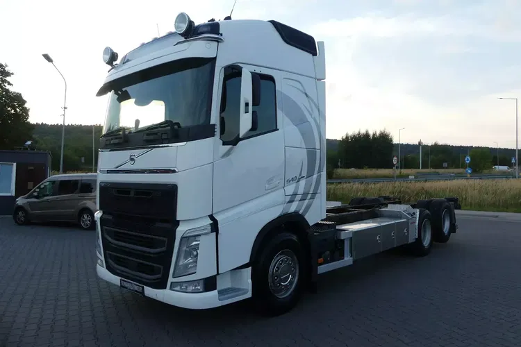Volvo FH 4 540 / 6x2 / EURO 6 / RETARDER / RAMA DO ZABUDOWY / zdjęcie 2