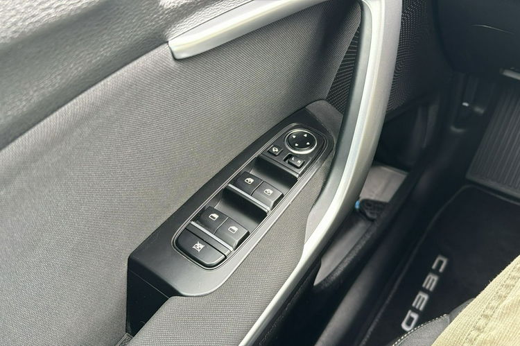 Kia Cee'd navi, kamera, gwarancja, 45 tys.km zdjęcie 19