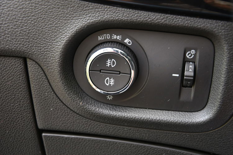 Opel Astra 1.6 Diesel Gwarancja Bogate Wyposażenie Zadbane zdjęcie 27