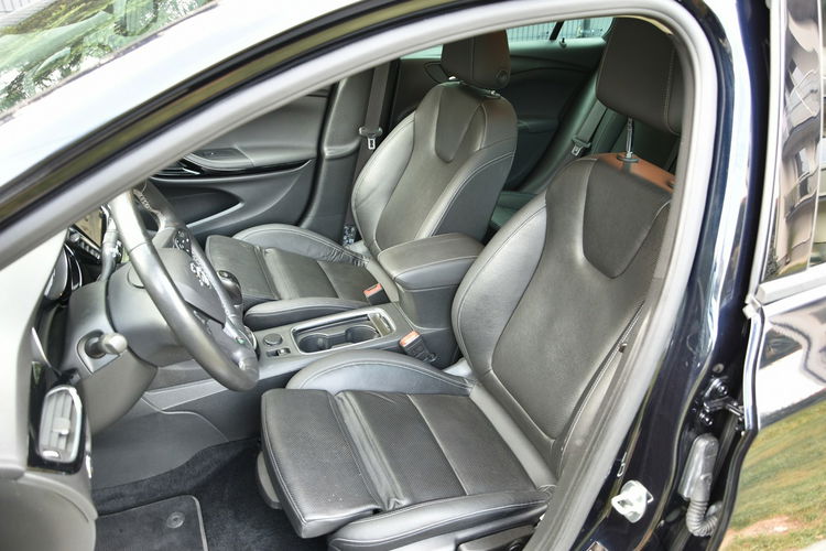 Opel Astra 1.6 Diesel Gwarancja Bogate Wyposażenie Zadbane zdjęcie 30