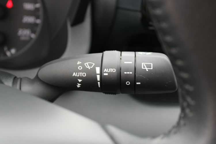 Toyota Yaris 1.5 HYBRID F-vat Comfort Salon Polska Kamera zdjęcie 16