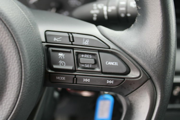 Toyota Yaris 1.5 HYBRID F-vat Comfort Salon Polska Kamera zdjęcie 17