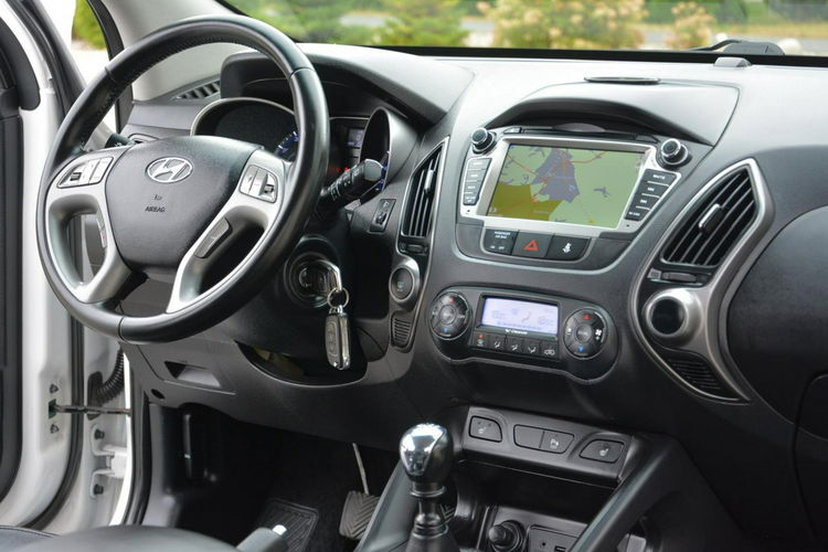 Hyundai ix35 Premium Lift Ledy Duża Navi Kamera Parktronic Skóry Niemiec zdjęcie 18