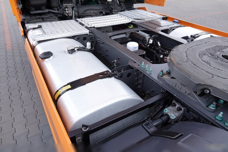 Volvo FH 500 / XXL / PEŁNY ADR / KLIMA POSTOJOWA / ALUSY / SALON POLSKA / PO ZŁOTYM KONTRAKCIE SERWISOWYM zdjęcie 14