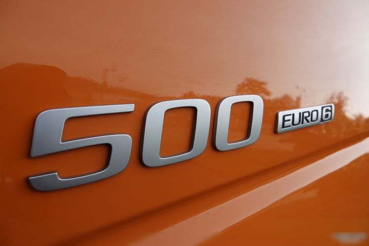 Volvo FH 500 / XXL / PEŁNY ADR / KLIMA POSTOJOWA / ALUSY / SALON POLSKA / PO ZŁOTYM KONTRAKCIE SERWISOWYM zdjęcie 26