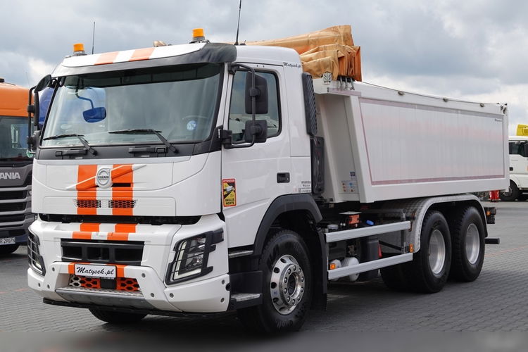 Volvo FMX 380 / 6x4 / WYWROTKA / 2019 / OŚ PODNOSZONA / ŁADOWNOŚĆ: 15 500 KG / WAGA: 10.500 KG / TYLNOZSYP / EURO 6 / zdjęcie 9