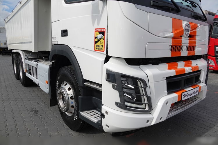 Volvo FMX 380 / 6x4 / WYWROTKA / 2019 / OŚ PODNOSZONA / ŁADOWNOŚĆ: 15 500 KG / WAGA: 10.500 KG / TYLNOZSYP / EURO 6 / zdjęcie 17