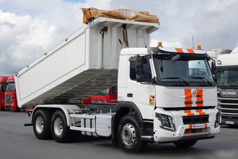 Volvo FMX 380 / 6x4 / WYWROTKA / 2019 / OŚ PODNOSZONA / ŁADOWNOŚĆ: 15 500 KG / WAGA: 10.500 KG / TYLNOZSYP / EURO 6 /