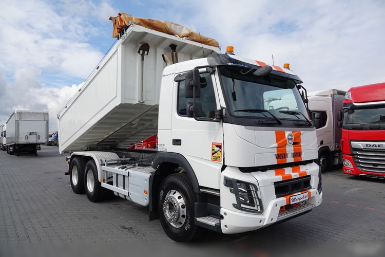 Volvo FMX 380 / 6x4 / WYWROTKA / 2019 / OŚ PODNOSZONA / ŁADOWNOŚĆ: 15 500 KG / WAGA: 10.500 KG / TYLNOZSYP / EURO 6 / zdjęcie 8