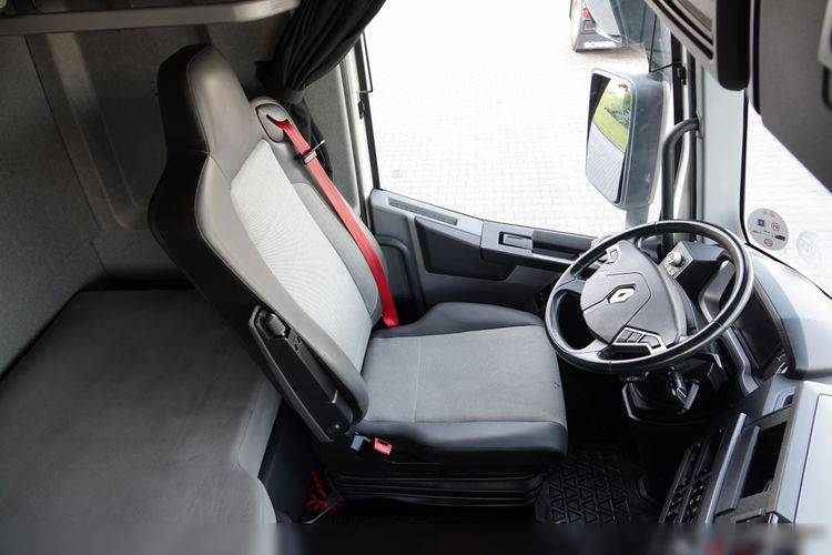 RENAULT T 480 / PEŁNY ADR / RETARDER / 290 tys.km / KLIMA POSTOJOWA / SPROWADZONA / PO KONTRAKTOWA / zdjęcie 31
