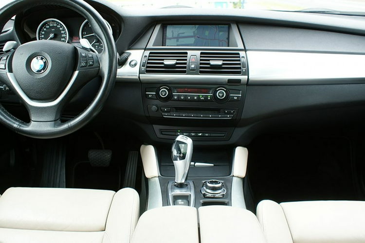 BMW X6 zdjęcie 18