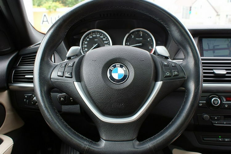BMW X6 zdjęcie 19