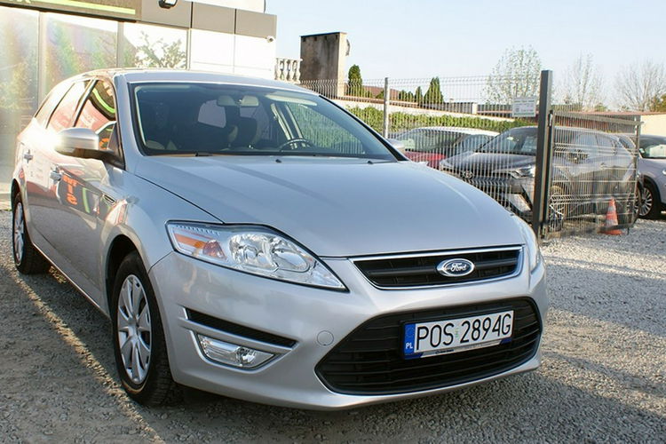 Ford Mondeo zdjęcie 2