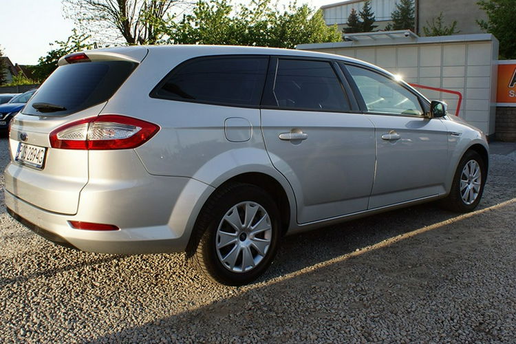 Ford Mondeo zdjęcie 4