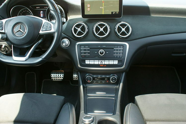 Mercedes CLA 220 zdjęcie 17