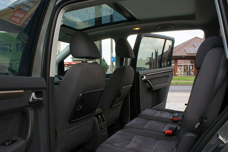 Volkswagen Touran zdjęcie 16