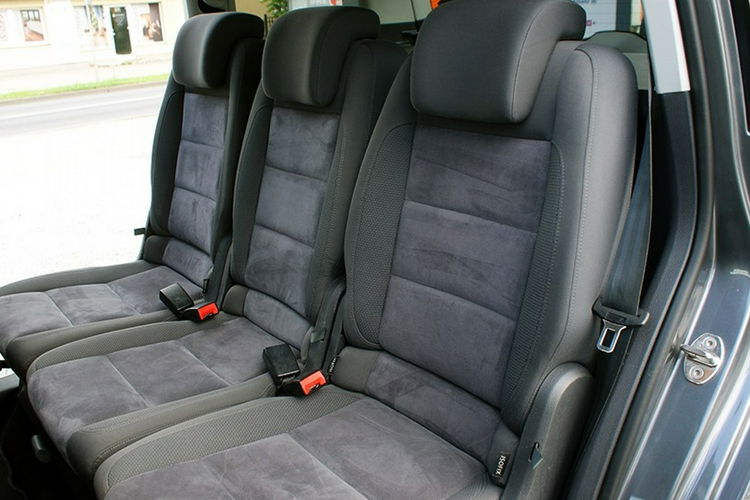 Volkswagen Touran zdjęcie 17