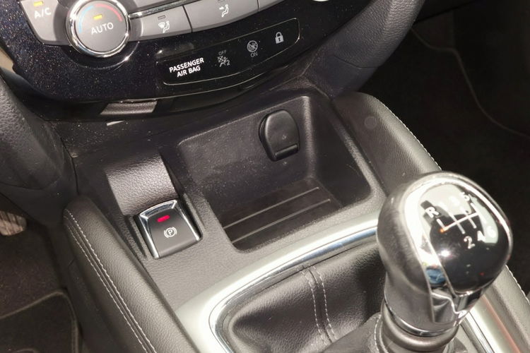 Nissan Qashqai Perła Navi Panorama zdjęcie 13