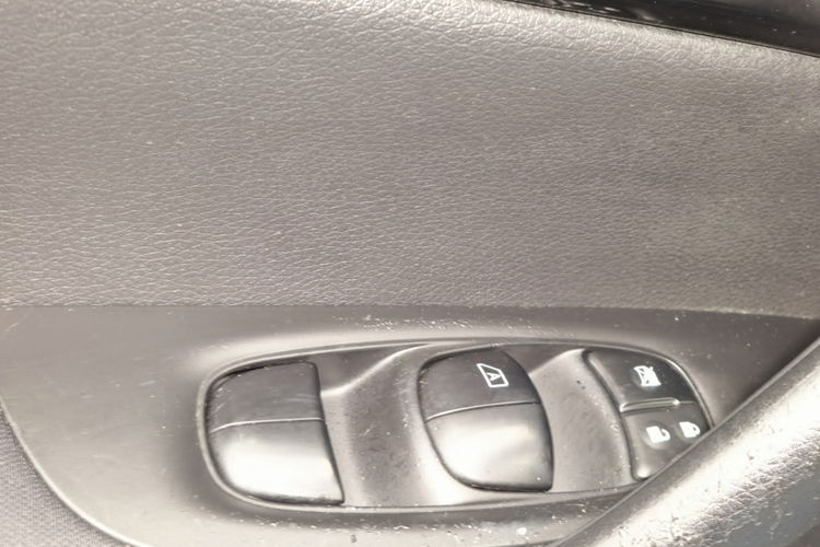 Nissan Qashqai Perła Navi Panorama zdjęcie 28