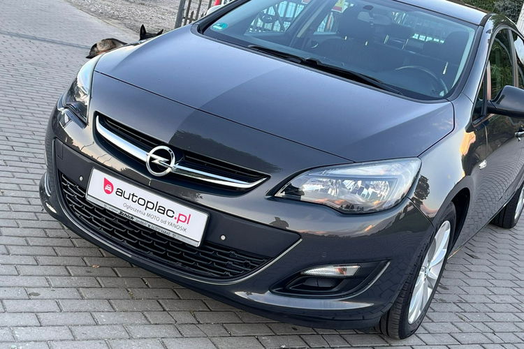 Opel Astra Benzyna Sedan Gwarancja zdjęcie 5