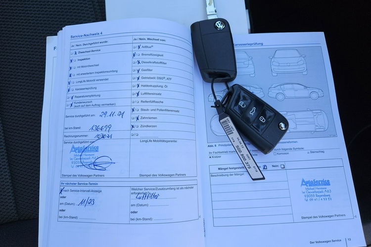 Volkswagen Golf Klimatyzacja / Podgrzewane fotele / Komputer / 4 cylindry zdjęcie 12