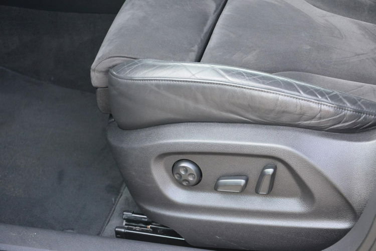 Audi Q3 Quattro bi-xenon Led Skóry Navi Czarny Sufit Park Assit Bose 2XParkt zdjęcie 24