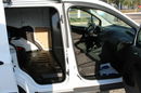 Ford Transit Courier VAT-1 F-vat Gwarancja Salon Polska F-vat zdjęcie 12