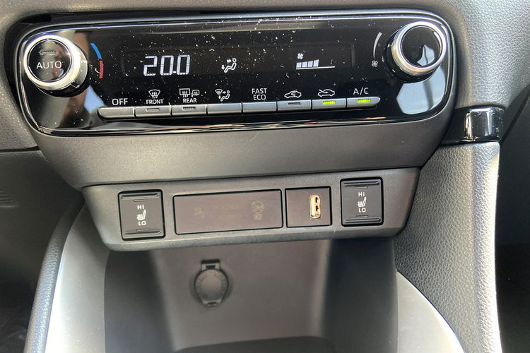 Toyota Yaris 1.5 HSD 116KM COMFORT STYLE TECH, salon Polska, gwarancja zdjęcie 18