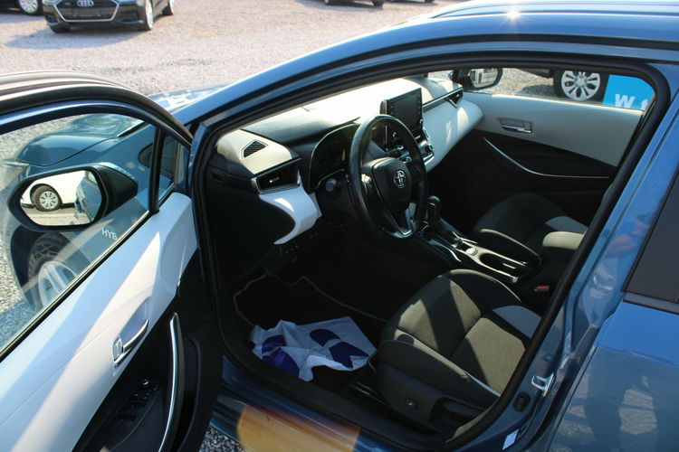 Toyota Corolla Comfort F-VAT SalonPL Gwarancja 2.0 180HP zdjęcie 15