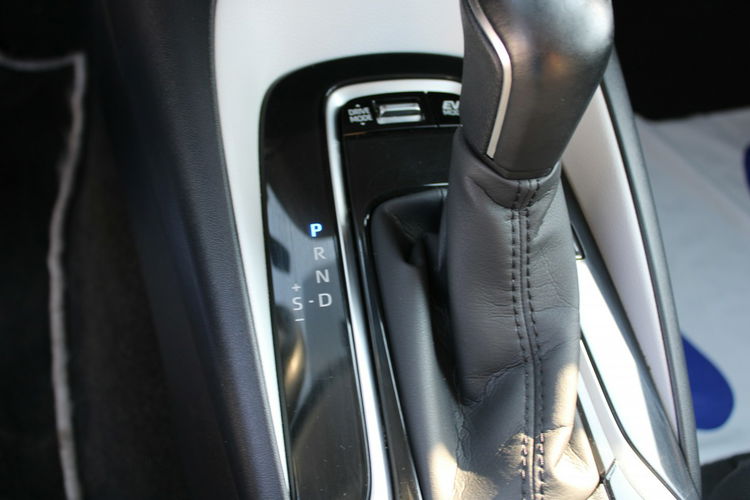 Toyota Corolla Comfort F-VAT SalonPL Gwarancja 2.0 180HP zdjęcie 27