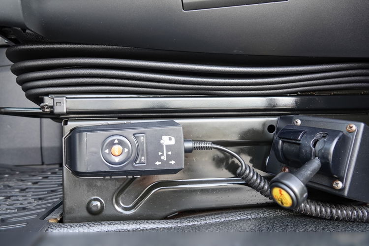 Mercedes ACTROS 1845 / HYDRAULIKA do wywrotu + dwuobwodowa / OPONY 100% / SPROWADZONY / 2018 ROK  zdjęcie 22