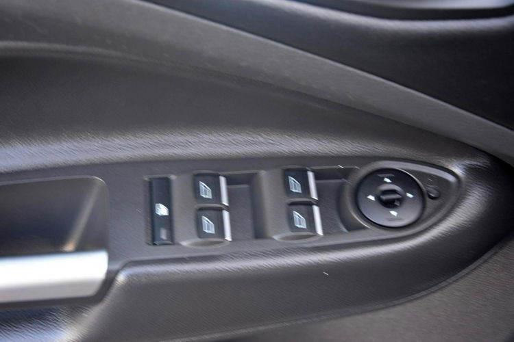 Kuga 1.5(150KM) Duża Navi Parktronic Relingi Keyless go ASO FORD zdjęcie 27