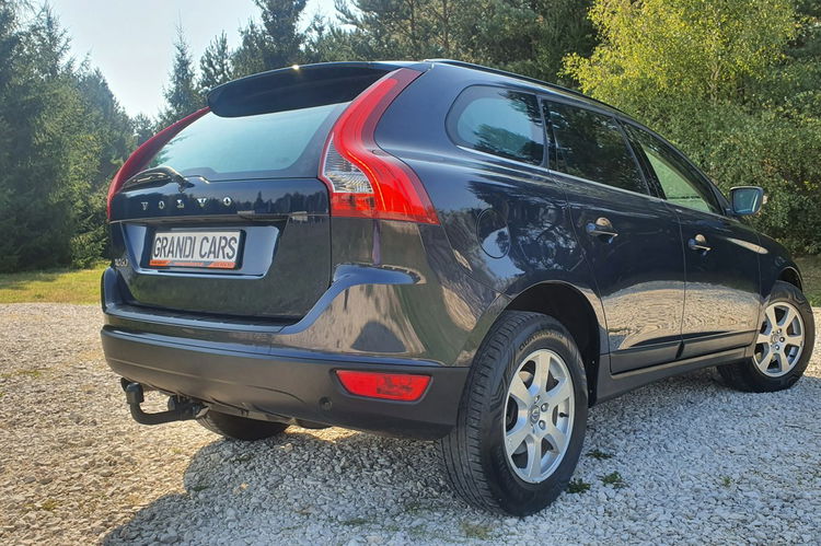 Volvo XC 60 2.0 R5 D4 163KM # Momentum # Navi # Skóra # Serwis do Końca # zdjęcie 2