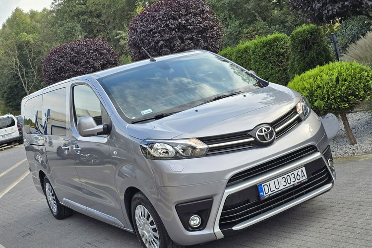 Toyota Proace Verso Long 2.0 D4D 150KM / Serwisowana w ASO / Bezwypadkowa zdjęcie 4