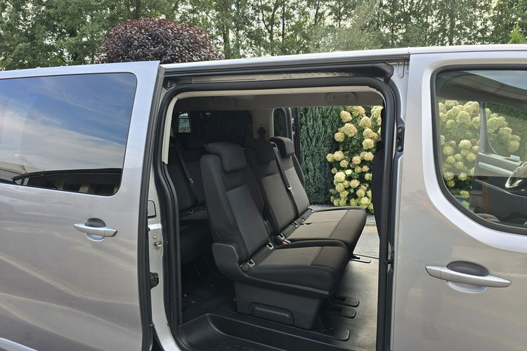 Toyota Proace Verso Long 2.0 D4D 150KM / Serwisowana w ASO / Bezwypadkowa zdjęcie 7