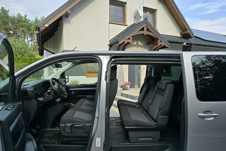 Toyota Proace Verso Long 2.0 D4D 150KM / Serwisowana w ASO / Bezwypadkowa zdjęcie 8