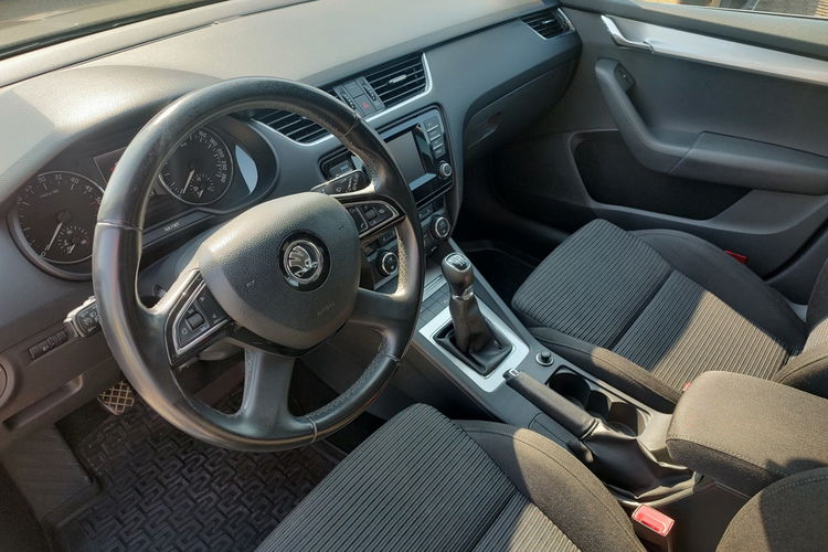 Skoda Octavia 2.0 TDi 150KM Klimatronic Navi zdjęcie 14