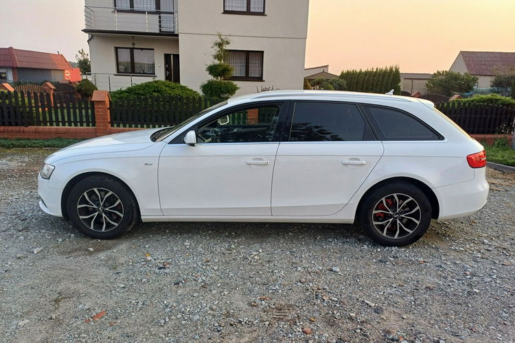 Audi A4 S-Line 2.0 TDI Automat 177KM Navi Klimatronic zdjęcie 2