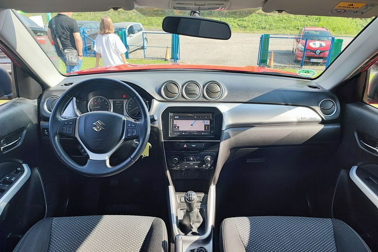 Suzuki Vitara 1.6 Comfort 4x4, 1.6 litra - 88 kW 16V zdjęcie 14
