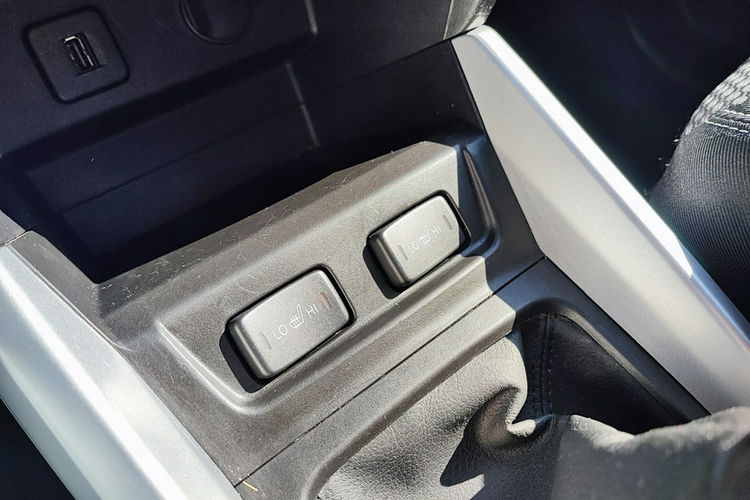 Suzuki Vitara 1.6 Comfort 4x4, 1.6 litra - 88 kW 16V zdjęcie 24