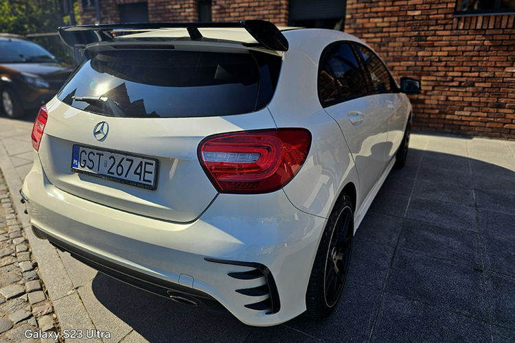 Mercedes A 180 AMG Line Alkantara Bezwypadkowy Ks.Serwisowa zdjęcie 18