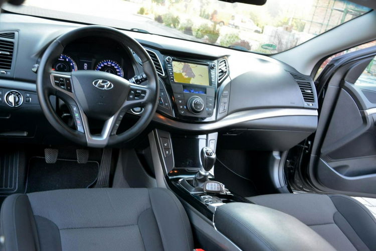 Hyundai i40 1.6(135KM) 12.2013r Xenon Navi Kamera Klimatronic 2xParktr Keyless go zdjęcie 24