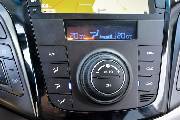 Hyundai i40 1.6(135KM) 12.2013r Xenon Navi Kamera Klimatronic 2xParktr Keyless go zdjęcie 27