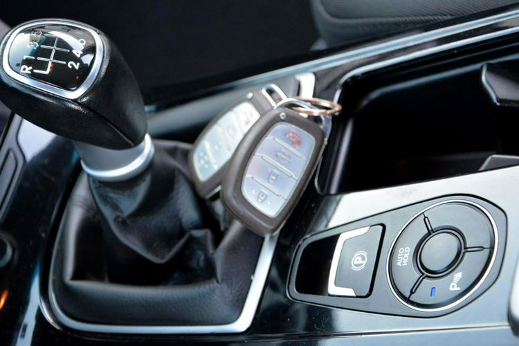 Hyundai i40 1.6(135KM) 12.2013r Xenon Navi Kamera Klimatronic 2xParktr Keyless go zdjęcie 29